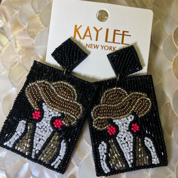 Chic black earrings! - Picture 1 of 2